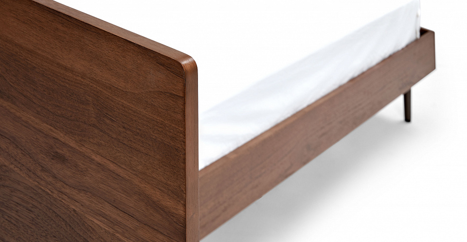 Кровать 2х-спальная с деревянным изголовьем bed004 - фото